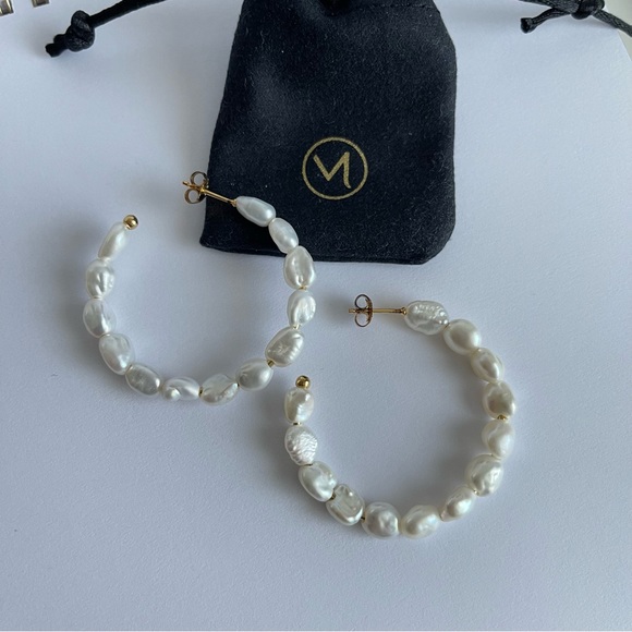 Mejuri Jewelry - Mejuri Bold Pearl Hoop Earrings